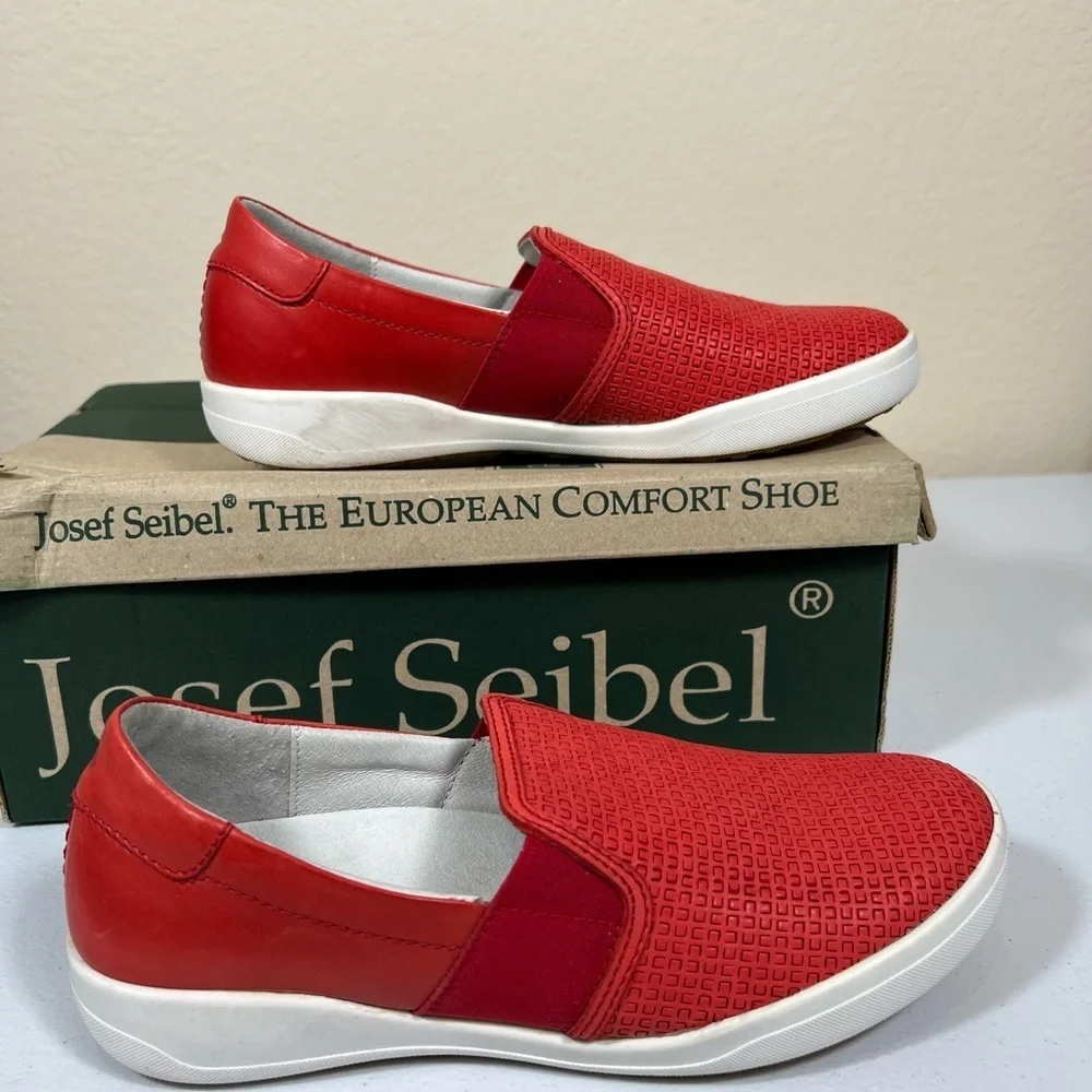 Josef Seibel‎ Woven red Leather slip on Sneakers 37